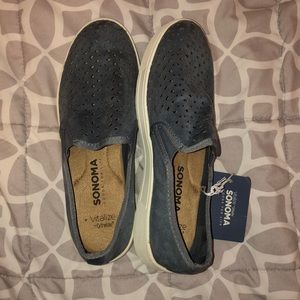 Sonoma Women’s Slip-Ons